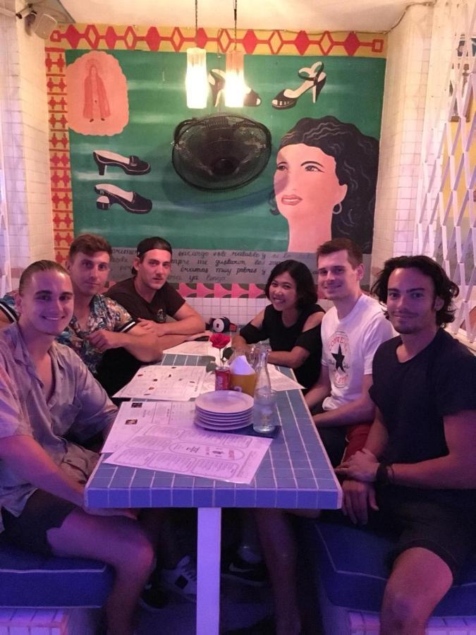 Stellar Capsules Hostel Seminyak  Ngoại thất bức ảnh The band in 2016