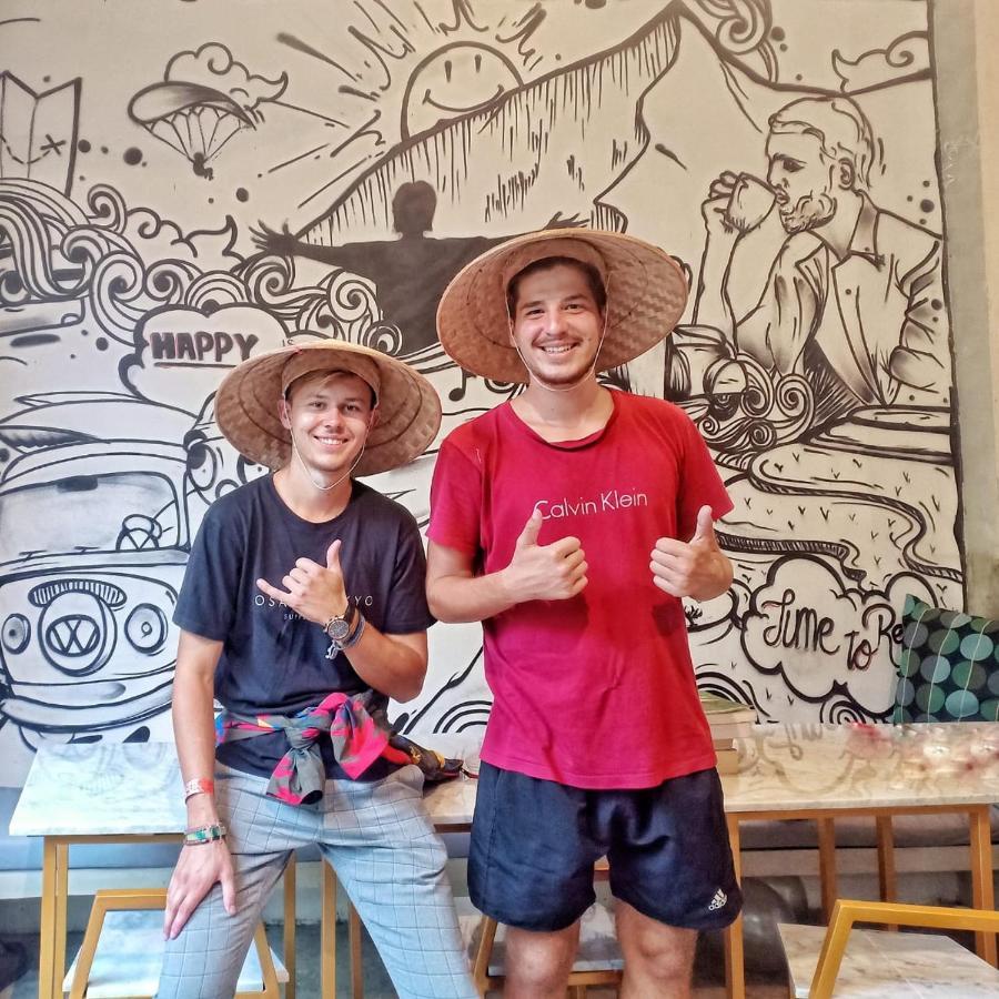 Stellar Capsules Hostel Seminyak  Ngoại thất bức ảnh The Shaolin monks at the Shiply